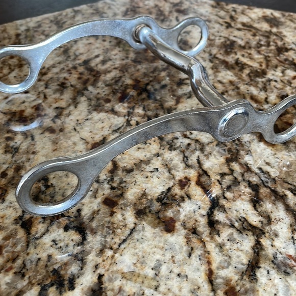 Western Chrome Plated Low Port Curb - Picture 3 of 4